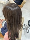 白髪が伸びても気にならないナチュラルハイライト