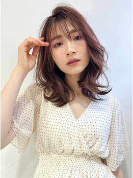 クラン 岡本(Chlan) うるツヤ☆ピンクベージュ×外ハネミディアムスタイル