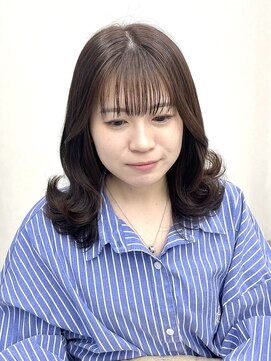 ウィールール 札幌店(WE RULE) 顔周りレイヤー×くびれ外ハネミディアムが可愛い♪