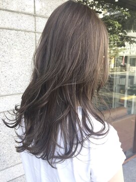 ニコアヘアデザイン(Nicoa hair design) 光によって印象をチェンジ、色濃く透けるヘアカラー