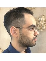 キャンバス バイ ネオリーブ 横浜西口(Canvas by neo.)&nbsp;フェードカット 外国人 刈り上げ