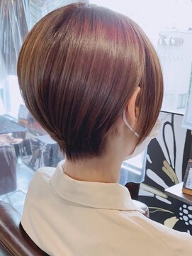 ダッチェス(DUCHESS) 【DUCHESS】 前下がり☆後ろに丸み、毛先ナチュラル仕上げ！