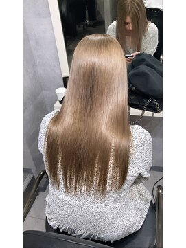 モーション 新宿(motion) ミルクティーベージュ