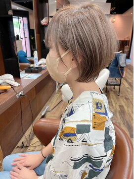 スリー(Th:ree) 大人可愛い20代30代40代丸みとくびれショートボブ◎