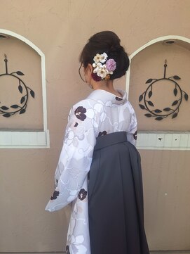 ランコントレ 千代 袴のお着付けとヘアセット