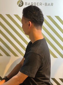 バーバーバー アカバネ(BARBER-BAR AKABANE) くせ毛を生かしたバーバースタイル 黒髪短髪 ビジネス#3