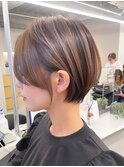ハイライトカラーミルクティーベージュレイヤーカット