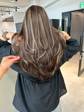 メリー オオサカ(Merly Osaka) 海外レイヤーカット