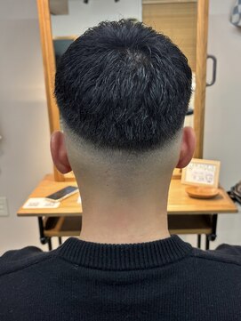 シーフフェード 千葉(Cyf FADE) 千葉駅MEN’S HAIR/サーフカール/刈り上げセンターパート