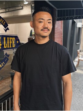 カムレイド フォー ライフ(COMRADE 4 LIFE) 男らしさ100% スキンフェード　担当松尾