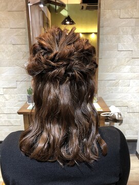 アイビーヘアー(IVY Hair) ハーフアップスタイル