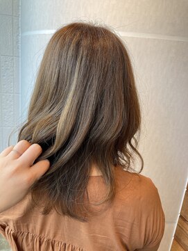 シロトータルデザイン(shiro total design) シークレットハイライト×トープグレージュ