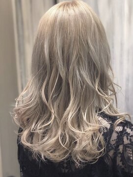 アレンヘアー 富士宮店(ALLEN hair) ハイライトグレージュカラー