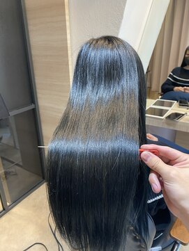 エクラート リラ 立川店(ECLART lilas.) 艶感寒色系ロングヘアスタイル【半個室/マンツーマン施術】