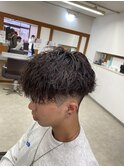 ニュアンスパーマ波巻きツイストスパイラル韓国メンズカット