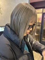 オルソーヘアー(orso hair)&nbsp;orso hair x 艶々切りっぱなしオン眉シルバー