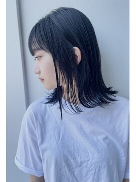 ユニック コウベ(unique KOBE) 柔らかな重く見えないブルーブラック