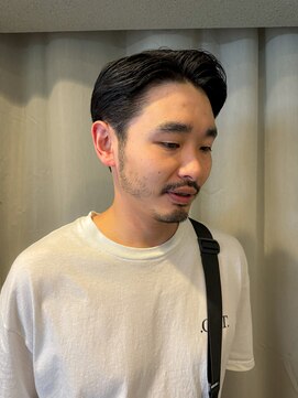 ヌース(NOOS) 刈らない七三分け