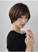 美シルエット横顔美人くびれレイヤークールショート