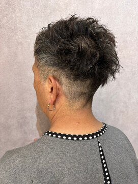 ウィスプ 赤羽店(wisp) 女性の刈り上げショートスタイル ナチュラルパーマ/グレイヘア#1