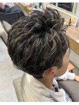 コンフィー(comfy)&nbsp;『サザワ』フェザーパーマチェリーブラウンミニウルフ