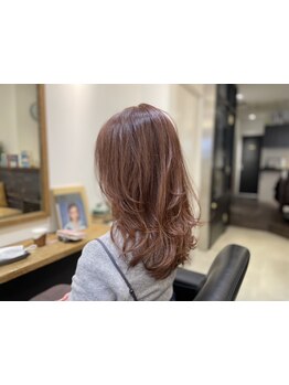 悩める大人女性の為の上質カラーをご用意。気になる白髪も自然にカバーして若々しい印象に◎