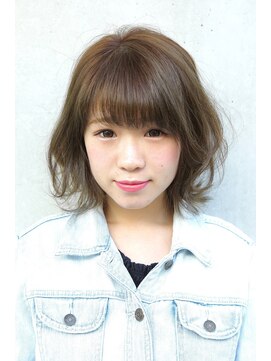 クロスオーバー(Cross Over) 小顔ミディアム