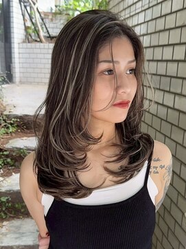 ディモアンド 表参道(Dimo&) xハイライトホワイトグレージュ/レイヤーカット/チェリーブラウ