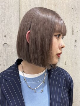 サンク 原宿 表参道(cinq) ハイトーンカラー顔周りレイヤーボブダブルカラー暗めグレージュ