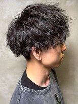 ディスイズバーバーサード(THIS IS BARBER 3rd)&nbsp;ツイストパーマ メンズカジュアル 刈り上げ マッシュ 20代