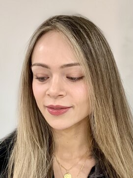 アガール Full makeup for international clients