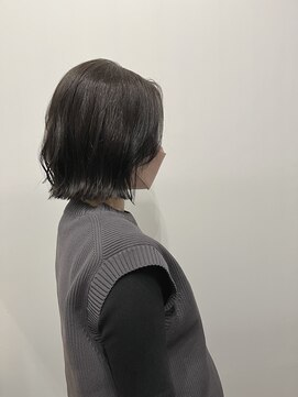 ゼンドットカラスマ(Zen.karasuma) ショートボブ