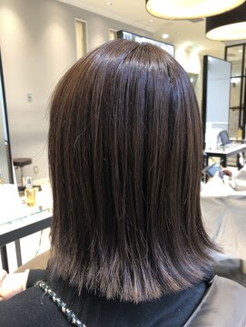 ネオリーブギンザ 銀座店(Neolive GINZA) 切りっぱなしボブ　外ハネ　ラベンダーグレージュ　艶髪