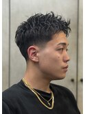 ローフェードスパイキーショート　ピンパーマ　テーパーフェード
