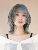 渋谷ブリーチカラータッセルボブ顔周りレイヤー切りっぱなしボブ