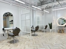 ビオルネ 浦安店(VIE.ORNER)の雰囲気（シンプルでスタイリッシュな店内♪）