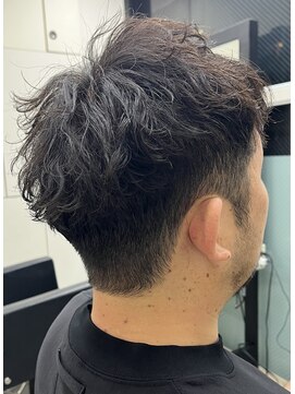 フイ 恵比寿(Hui) メンズ波巻きパーマ