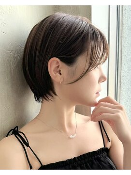 アフロート ルヴア(AFLOAT RUVUA) 《岩田莉奈》40代50代に人気の似合わせ丸みショートボブ 新宿