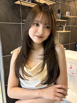 クーラ オモテサンドウ(Cura Omotesando) 【Cura表参道】酸性ストレートロング・顔周りレイヤー