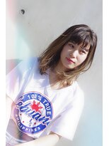 ソラ(sora) くせ毛が得意な美容室 ナチュラルミディのグラデーションカラー