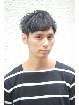 ブークル(boucle) ナチュラルな動きが大人っぽい黒髪ベリーショート