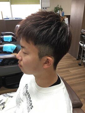 ヘアスペース ブルーム ツーブロックショート