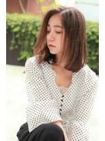 シェル 鎌倉小町(SHELL)&nbsp;小顔に見えるツヤ髪ミディアムボブレイヤー・４