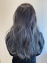 美容室 ぽ歩ビーアップ ステージワン(Be up STAGE1) [ぽ歩゜Be-up stage1]　外国人風カラー＆シルバーグレー