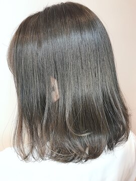 ジーナ 船橋(Zina) オトナ女子ツヤ髪アッシュカラーふんわりミディシースルーバング