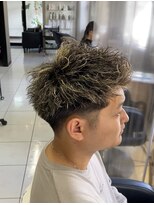 アイズ 海老名(AIZU)&nbsp;ハイライトツイストスパイラルパーマアップバングスパイキー