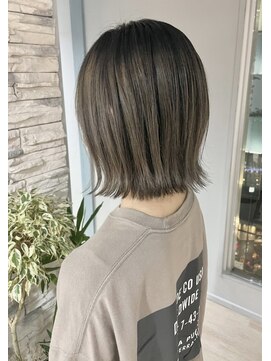 アンクー(Ankh) 【Ankh】ナチュラルハイライト×グレージュ アディクシーカラー