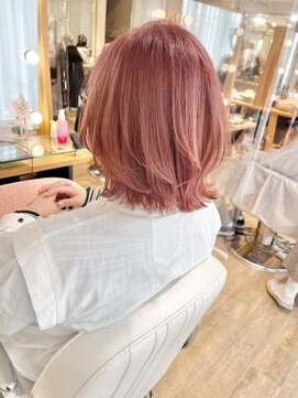 ネオリーブ チロル 横浜西口店(Neolive CiroL.) ブリーチで作るペールピンク ダブルカラ くびれヘア