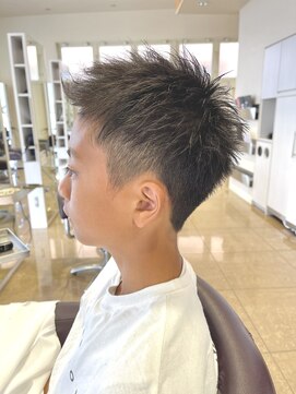 レッド(ReD) キッズカット　子供カット　小学生カット