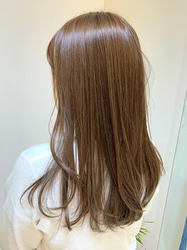 スリーヘアーデザインズ(Three Hair Designs) オリーブベージュ